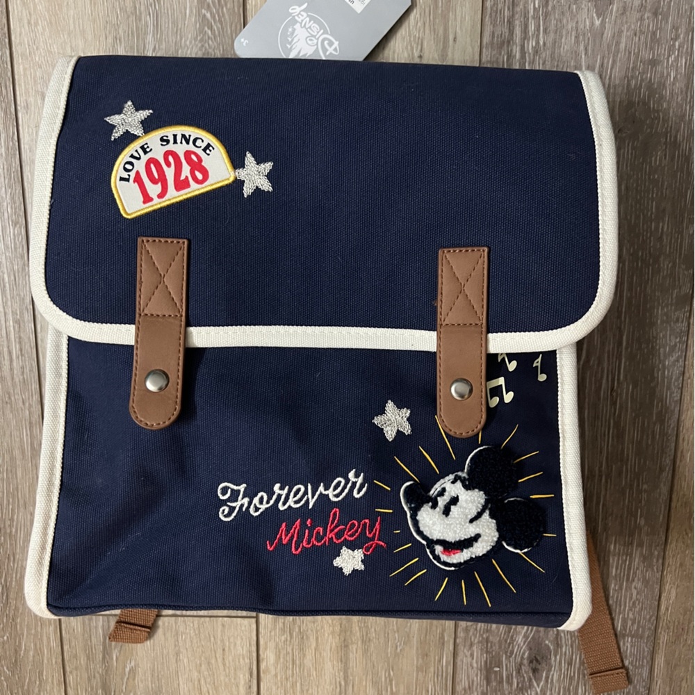 NWT Disney Parks Forever Mickey full size backpack